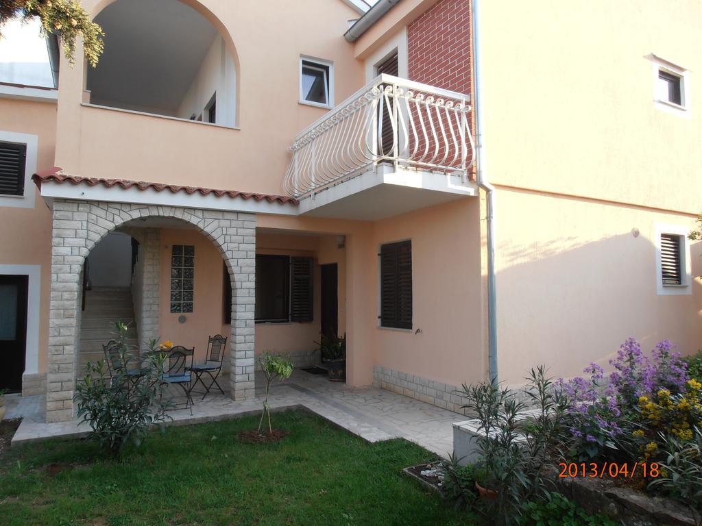 Apartment Steblaj Pula Chambre photo