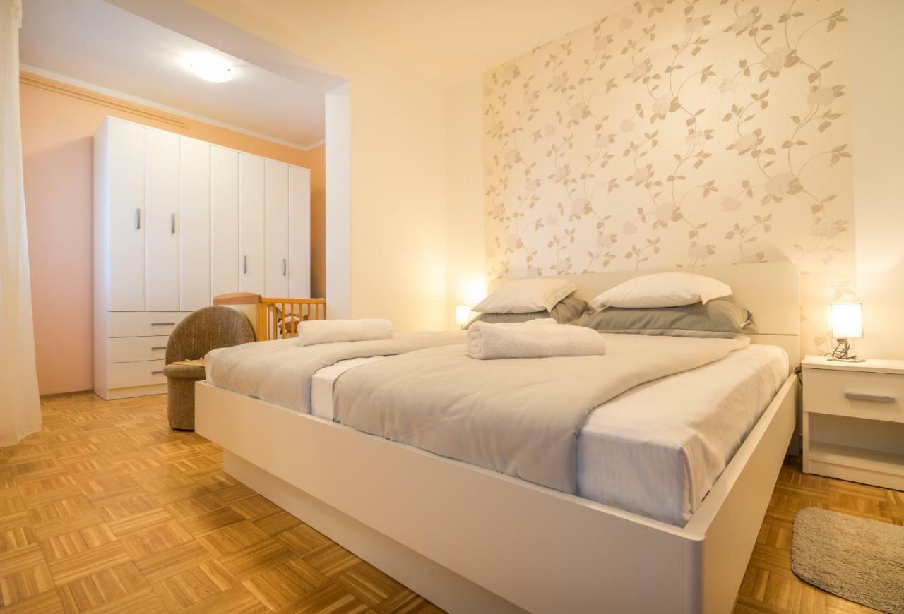 Apartment Steblaj Pula Extérieur photo
